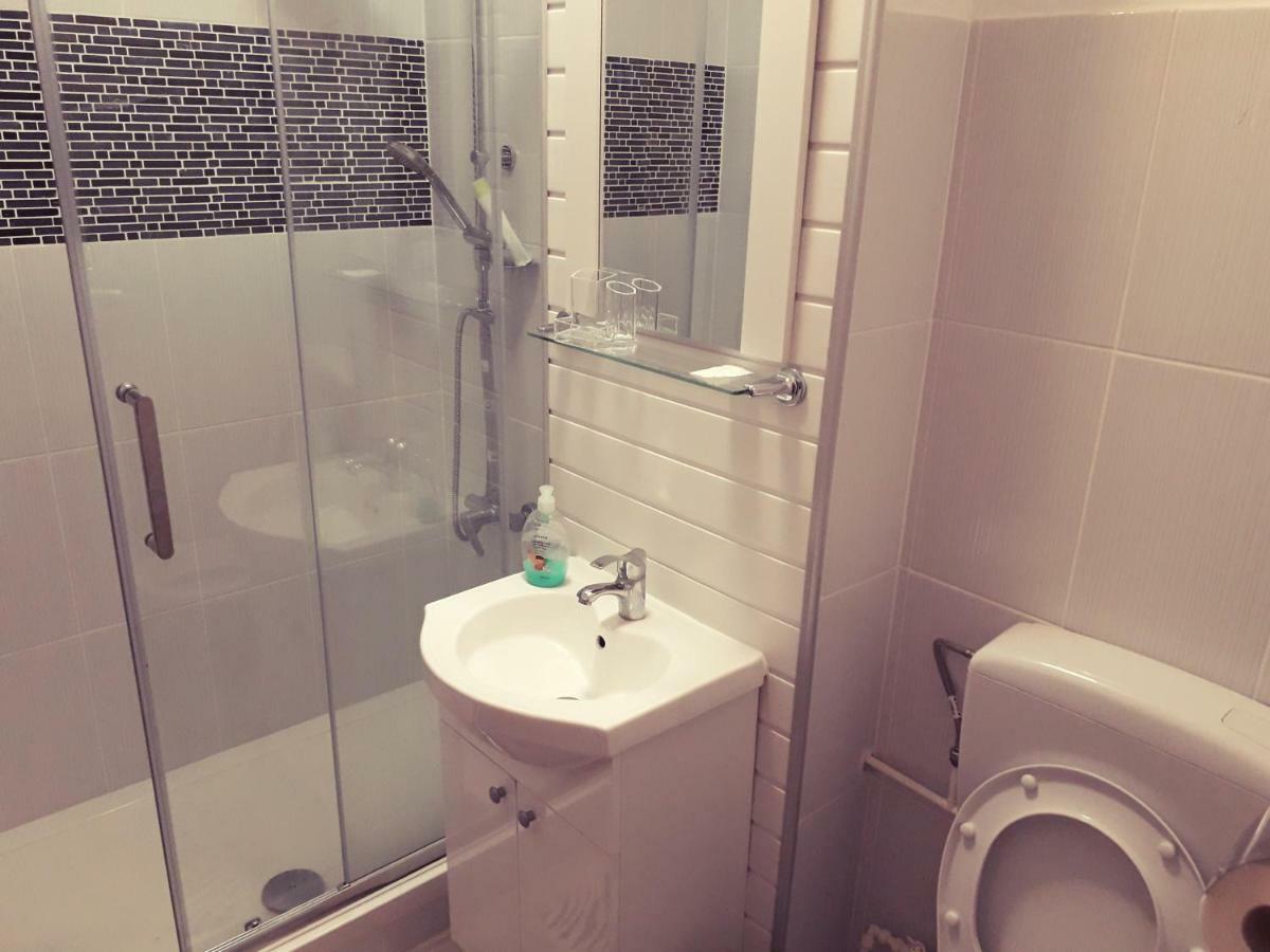 Iasi City Break Rooms Ngoại thất bức ảnh
